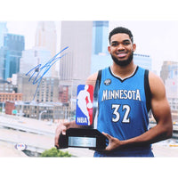 Karl Anthony-Towns Autographed 11 x 14 Photo (PSA-DNA Hologram)